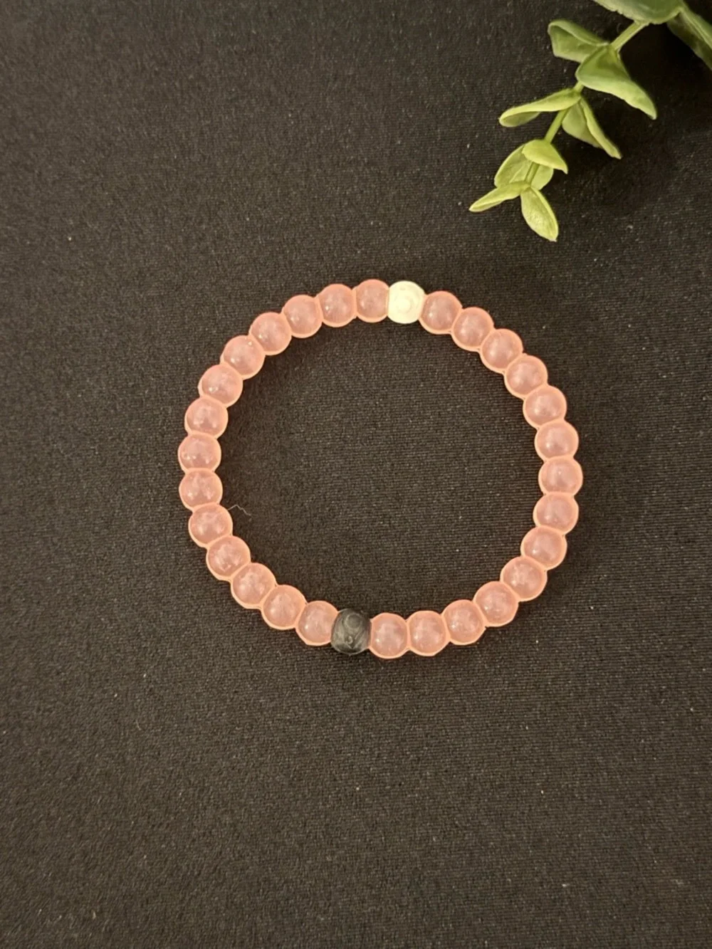 Lokai‎ Pink Beaded Bracelet with Black Accent Bead